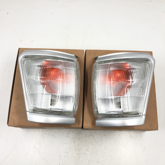 Lampu Sen Toyota Hilux Ln165 Ln166 212-15C3Rl