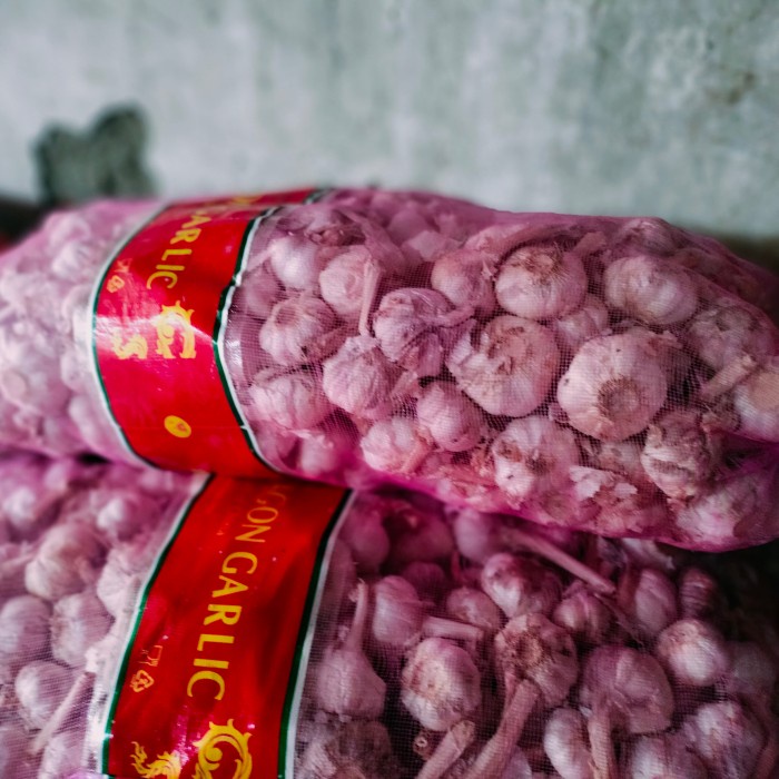 

jual bawang putih honan kotor karungan (+-20 kg)