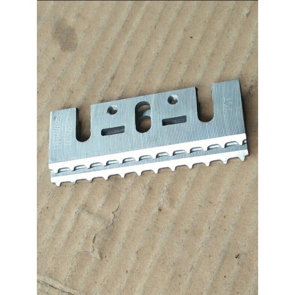 PLANER BLADE MATA KETAM ALUR BAJA INTAN ( TCT ) atau pisau mesin pasah kayu papan sirip gedung walet