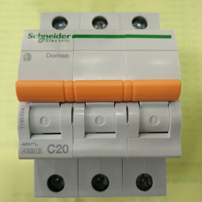 MCB 20A 3P Domae Schneider