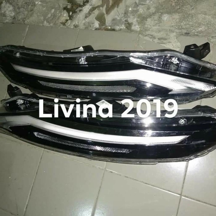 Headlamp Lampu Depan Livina 2019 (Bekas)