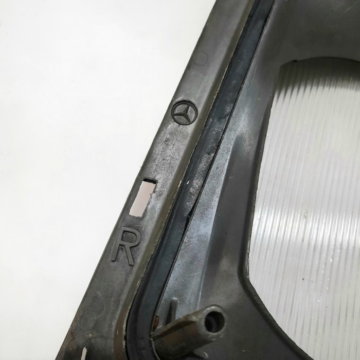 Mika Headlamp / Lampu Depan Kanan Mobil Mercy W124 E200 E230 E300 (Copotan)