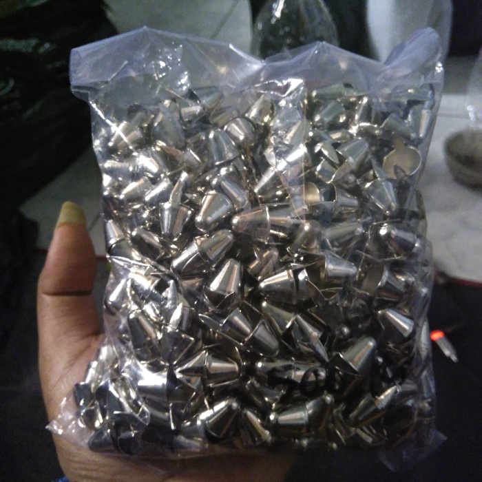 PROMO spike import/uk studs cone/model topong size 12mm