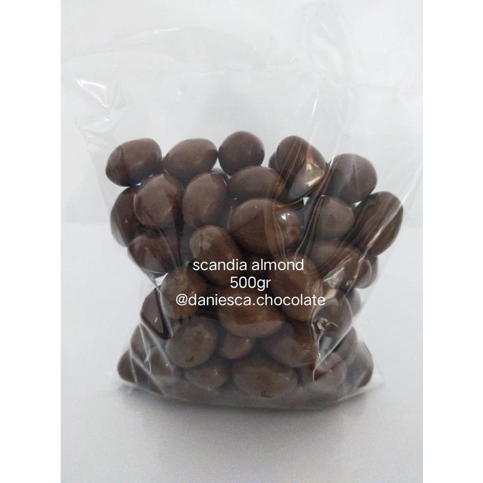 

BARANG TERLARIS .1kg coklat scandia almond - coklat isi kacang almond spt delfi almond Chocolate