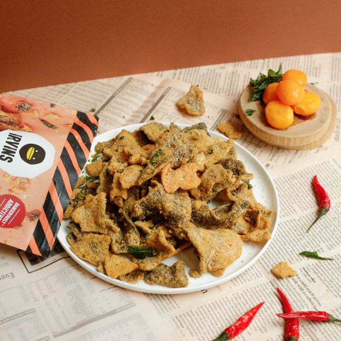 

IRVINS Salted Egg Salmon Skin 105 Gram (Made in Singapore)