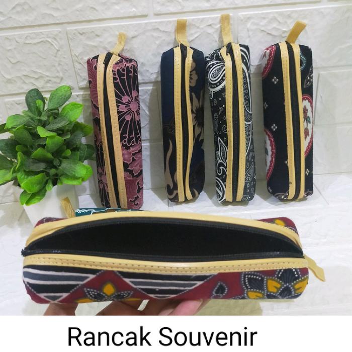

Isi 50 Pcs Souvenir Tempat Pensil Batik Kemasan Plastik Stationery