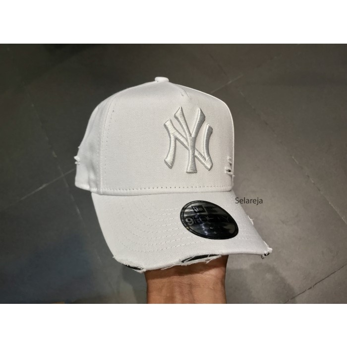 NEW ERA KIDS 9FORTY A-FRAME NEW YORK YANKEES DAMAGED WHITE/WHITE CAP