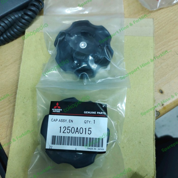 TUTUP OLI MESIN CANTER 110,125,136 , L300,KUDA 1250A015 ,ASLI ORIGINAL