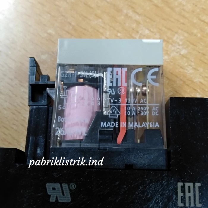 RELAY G2R 1 SN 1SN 220V AC + SOCKET P2RFZ 05 E OMRON ORIGINAL