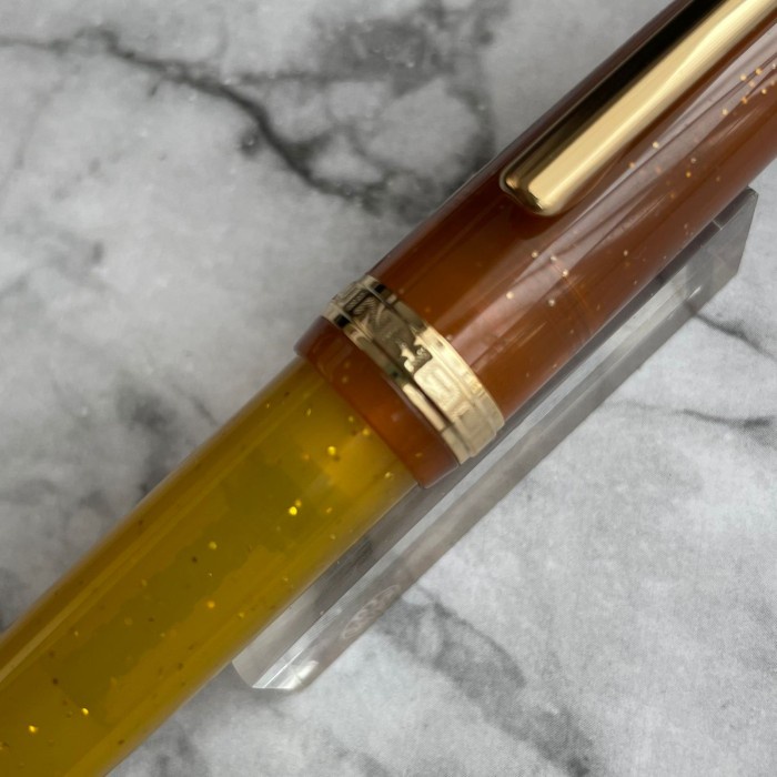 

JINHAO TYP 82 FANTASIA FOUNTAIN PEN (1)