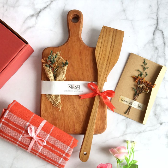 

party- Lova Hampers - Gift Valentine Edition