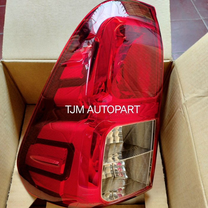 Lampu Stop / Stoplamp Toyota Hilux Revo Original
