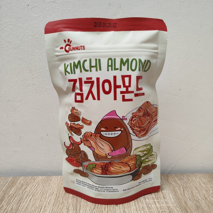 

NUTS HOLIC KACANG ALMOND 180GR SNACK KOREA CEMILAN HALAL NUTSHOLIC