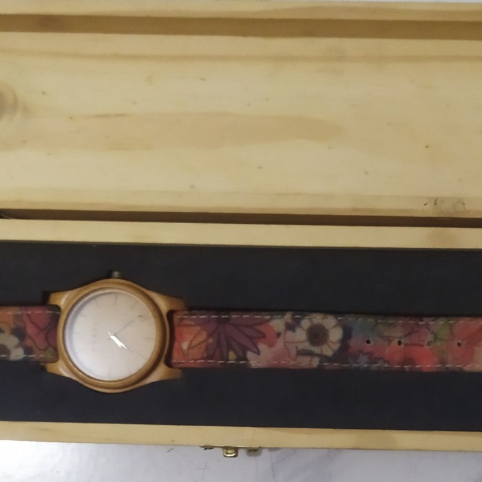 jam tangan woodka bekas kondisi lumayan *