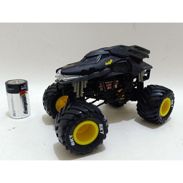 diecast monster jam batman monster truck batmobile 1/24