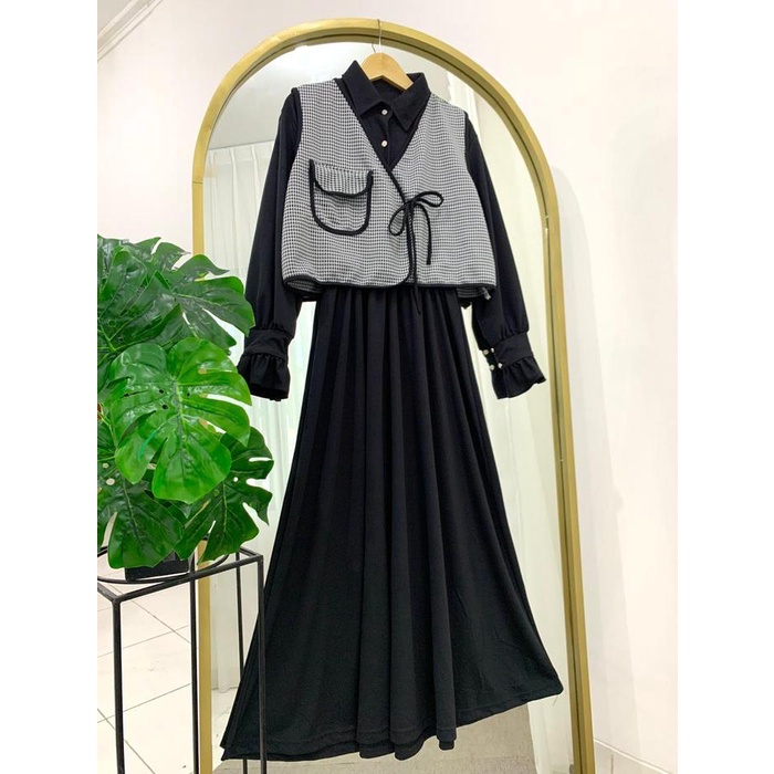 READY STOCK YOONA DRESS GAMIS WANITA MUSLIMAH JUMBO OVERALL 2 IN 1 VEST GINGHAM ROMPI MOTIF KOTAK