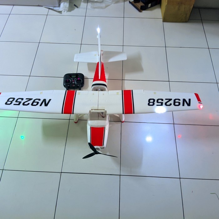 Pesawat/RTF/pemula/trainer/elektrik/rc/hobi/RC/cessna/182/flap/LED/foam/epo