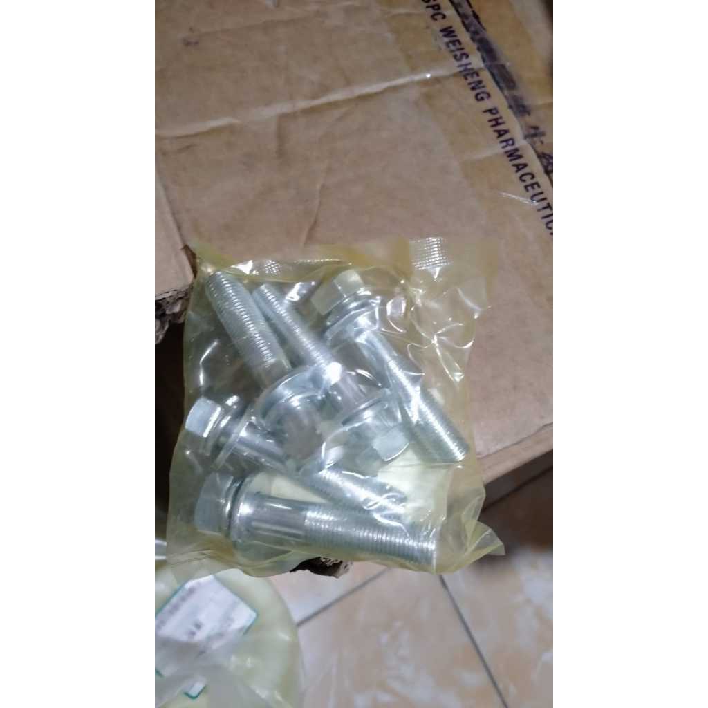 MESIN KUBOTA COMBINE HARVESTER,HEX,BOLT DC35