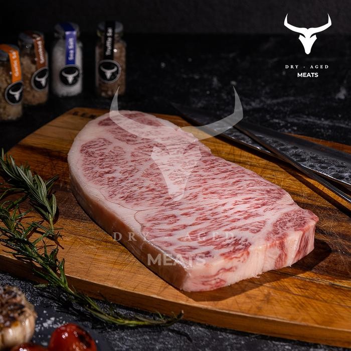 

Kirim,HariYgSama- Dry Aged Meats - Japanese Wagyu Striploin A5