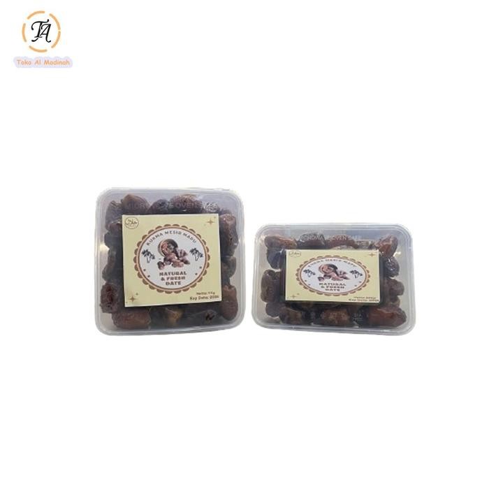 

Kirim,HariYgSama- Kurma MESIR MADU Premium / Kurma Mesir Madu Original Kemasan Mika