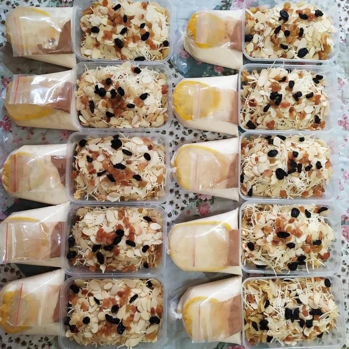 

NewZbgt- Dessert Timur Tengah Umm Ali / Oum Ali / roti susu Rempah Lezat