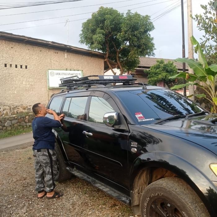 Ready Roof Rack bagasi atas mobil Pajero sport merek adventure 140+cross