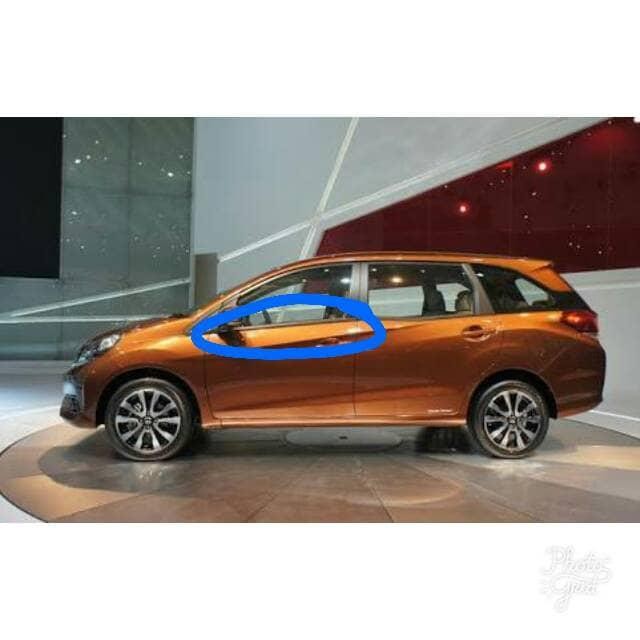 Ready pelipit kaca depan / belakang mobilio brv
