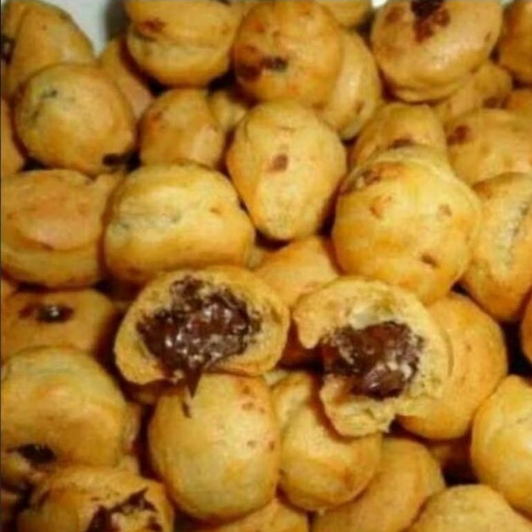 Sajiandapur Kue Soes Coklat Gg 200 Gram / Kue Soes Kiloan / Soes Coklat/ Kue Soes Coklat / Soes