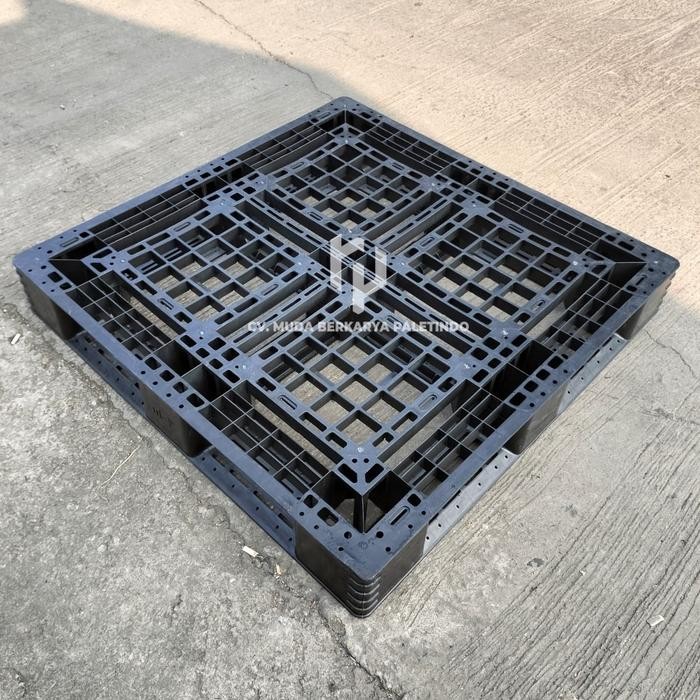 

TERLARIS Palet Plastik 110x110x15 Pallet