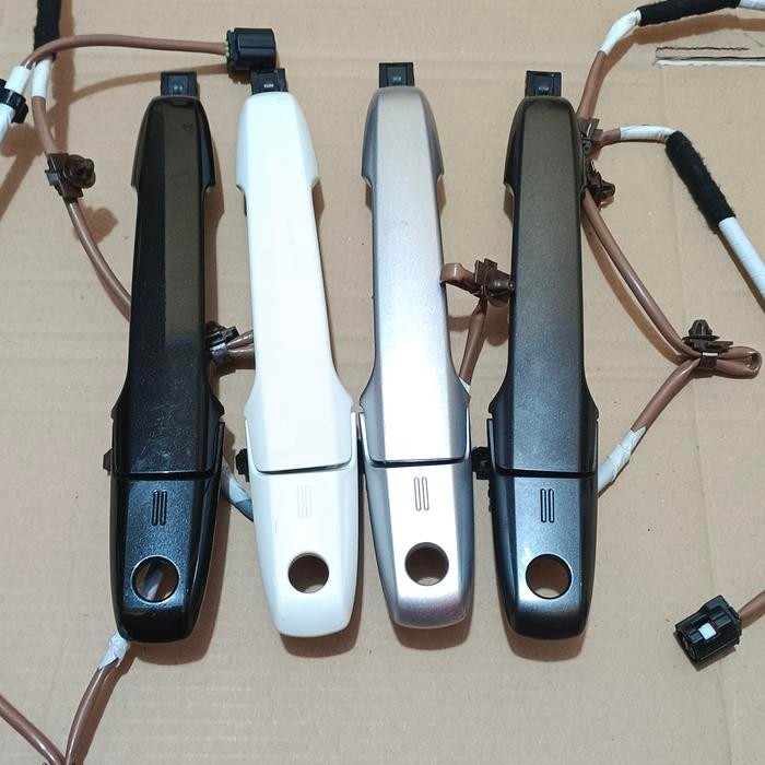 Handle Pintu Luar Keiless Avanza Veloz 2023 Ori