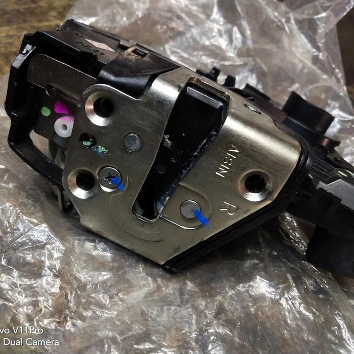 Spesial Door Lock Yaris Vios Limo Original