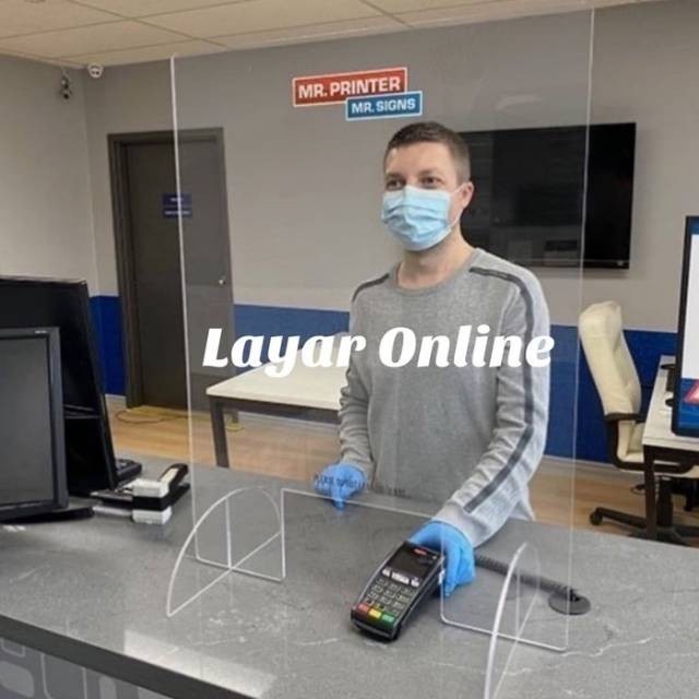 

Sekat Acrylic 3mm Lebar 80 x Tinggi 60cm Meja Partisi Teller Kasir KAKI BISA DI LEM