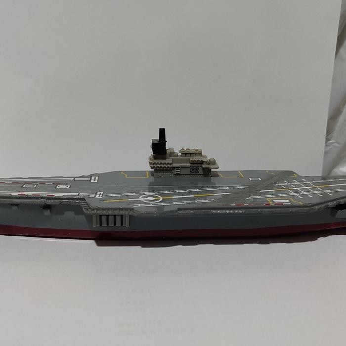 TERBARU Diecast kapal perang dan kapal induk