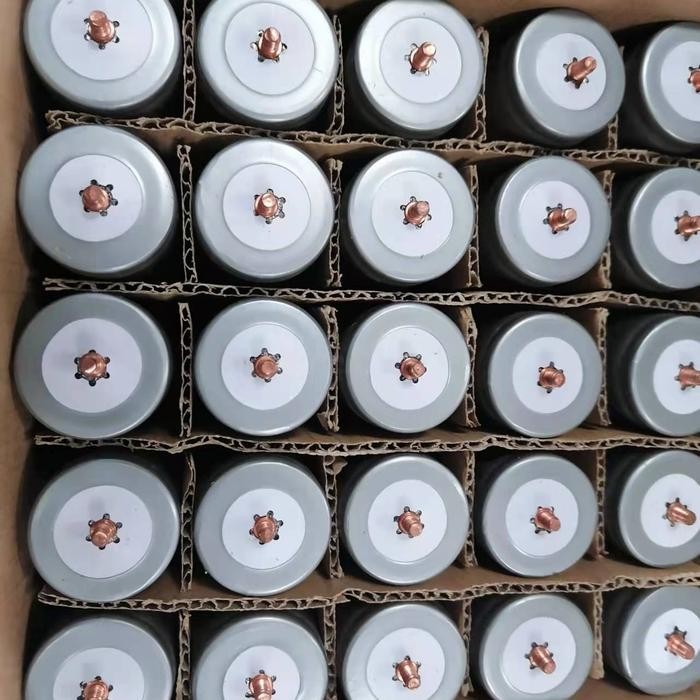 Battery Lifepo4 LFP 32700 6Ah 6000mAh dengan Baut