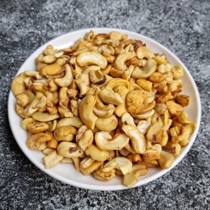 

PastikanTerjaminMutunya- Kacang Mede Patahan Mede Pecahan Mede Belah 2,4,6 berat 1kg