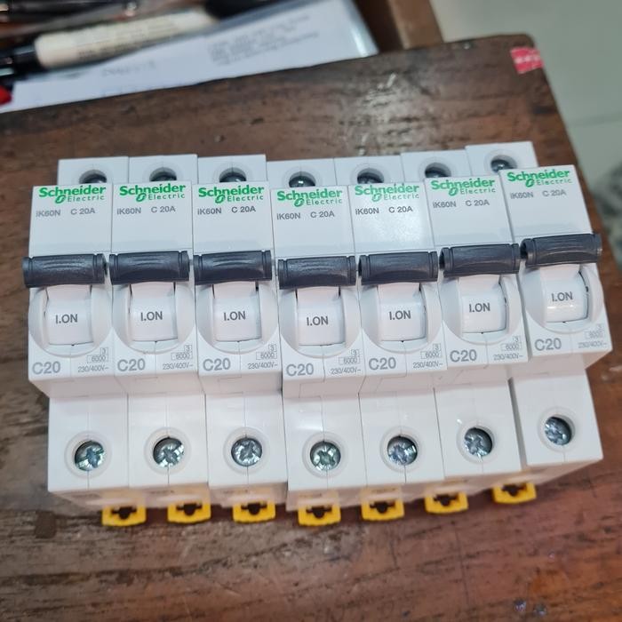 mcb 25A 1phase IK60N schneider 6Ka kepala hitam