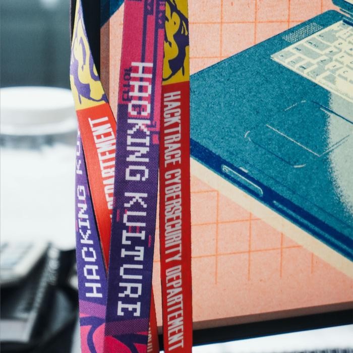 

Lanyard Hacktrace - Hacking kulture 01 - Lanyard Cyberpunk