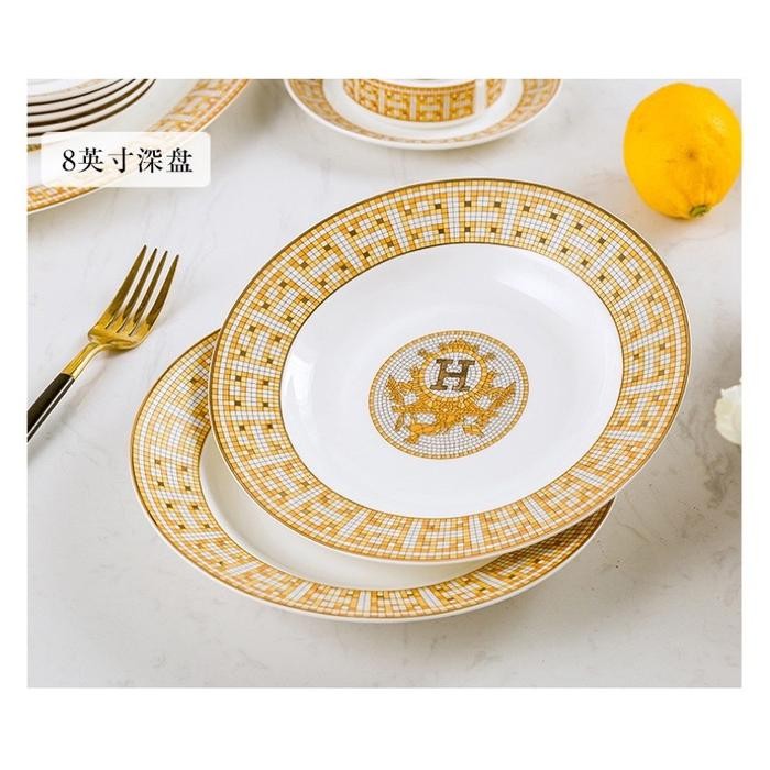 Piring Makan H Set Kerak Isi 60 / Hampers Kado Rumah Baru / Piring Mangkuk Set Mewah