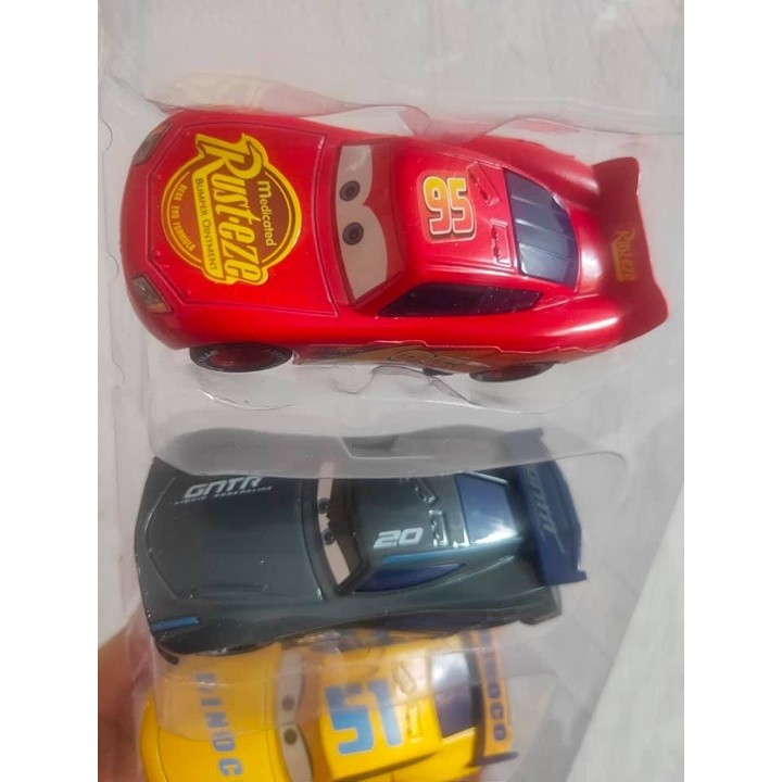 DIECAST METAL MOBIL CARS MCQUEEN