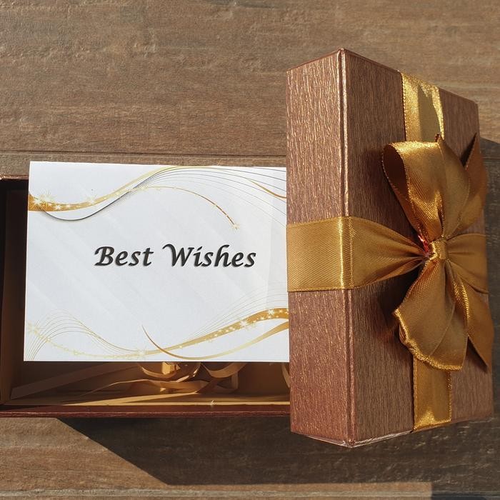 

Pesta- Kotak Kado Gift