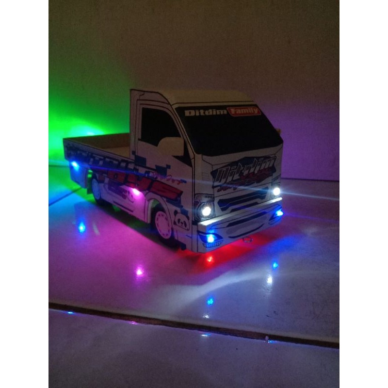 miniatur traga ditdim fulllampu