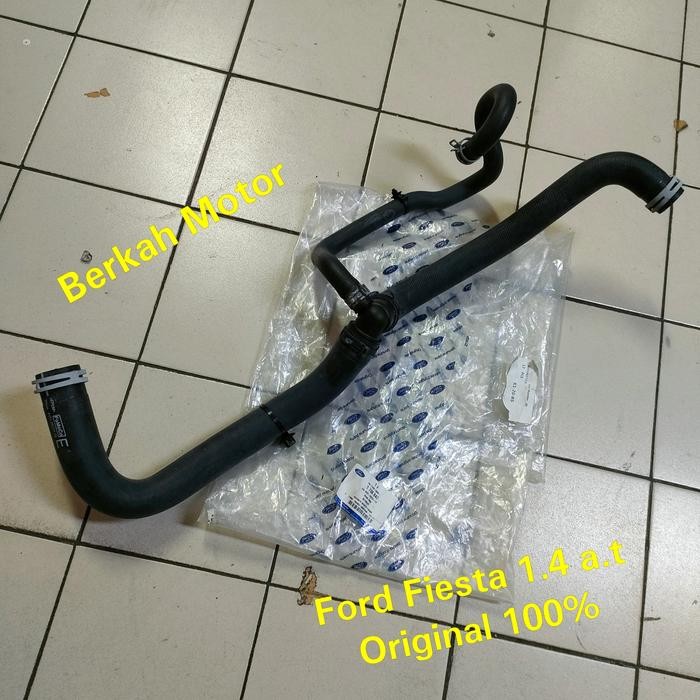 Laris Selang Radiator Bawah Ford Fiesta 1.4 Matic Original