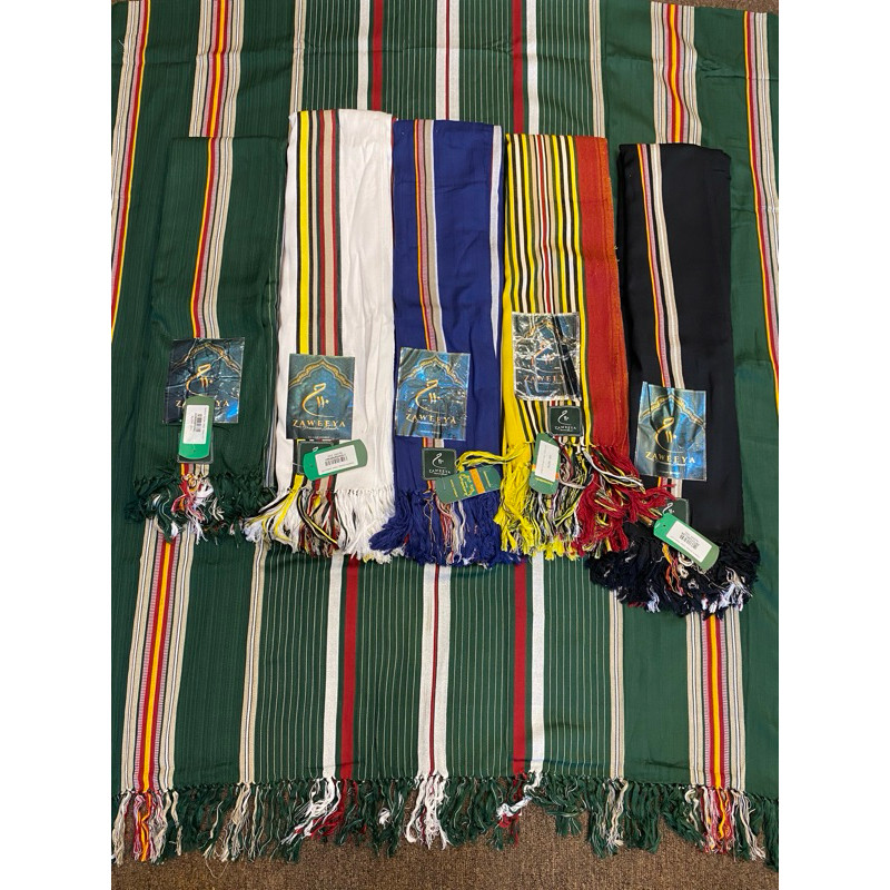 Beaded Bloom Syal Zaweeya