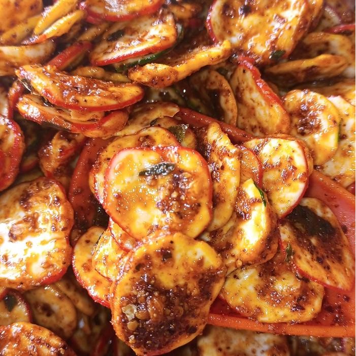 

JTTOP" SEBLAK KERING KERUPUK WARNA PEDAS DAUN JERUK ISI 500 GRAM CEMILAN SNACKS
