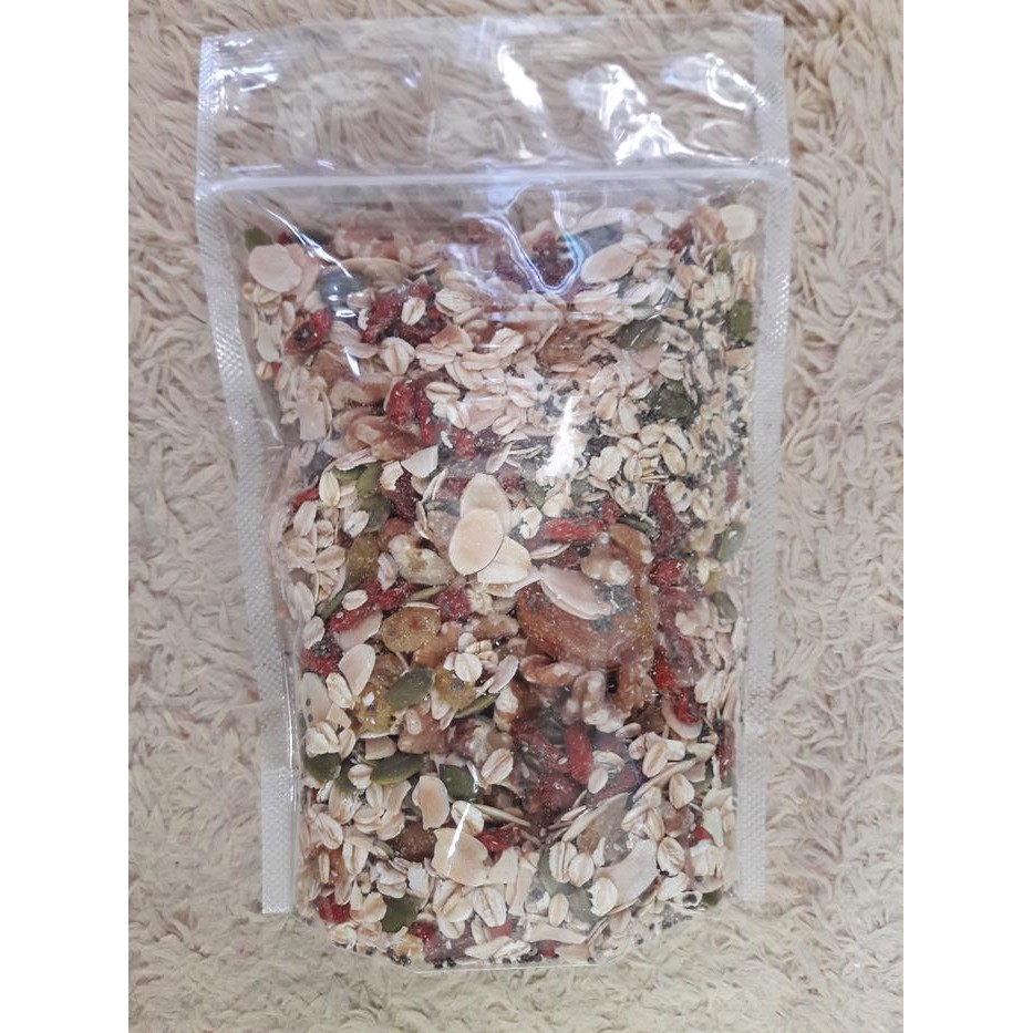 

JTTOP" HEALTHY GRANOLA SUPER MIXED 500 GRAM ( WALNUT, CHIA SEED, GOJIBERRY )