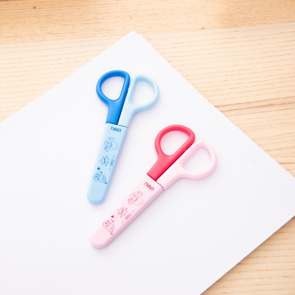 

DELI GUNTING / KIDS SCISSORS / GUNTING KERTAS ANAK UJUNG TUMPUL AMAN DIGUNAKAN ED60200