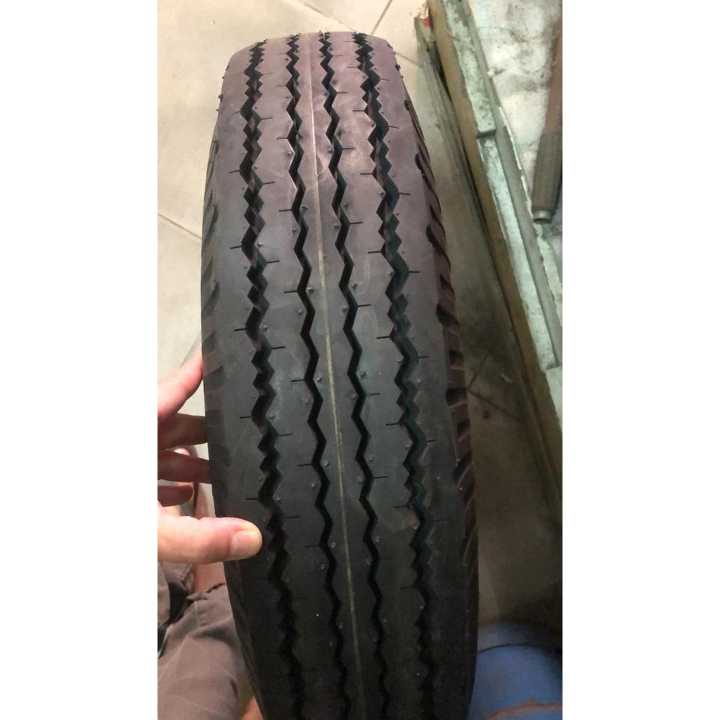 Ban Truk Bridgestone 750 X 15 ( 7.50 R15 )