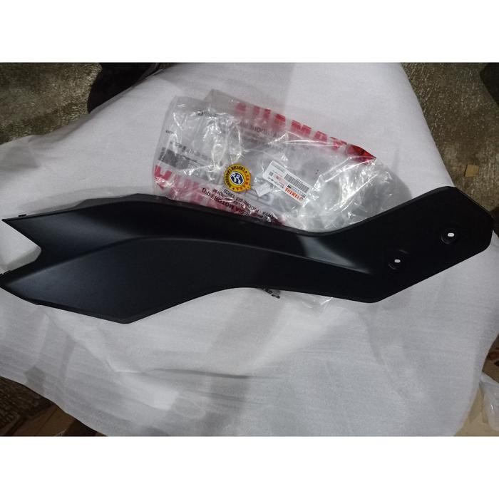 DELTABOX COVER BODY TENGAH KANAN/KIRI NMAX NEO/TURBO WARNA HITAM DOFF/SILVER ORIGINAL BLS-F1741