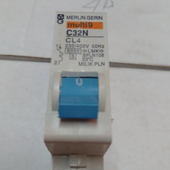 Ready JT MCB MULTI9 MERLIN GERIN 4A 4 A AMPERE A PLN CL4 900W MULTI