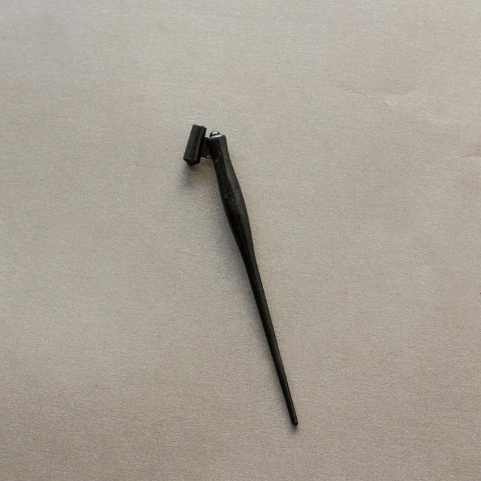 Uta - Oblique Holder Calligraphy Pen Holder Pena